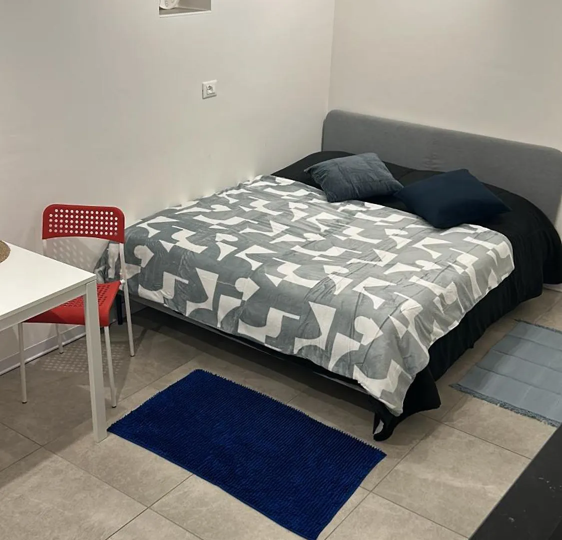 Apartment Appartamento Roma Parma Italy
